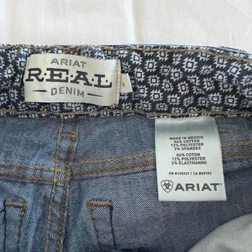 Ariat R.E.A.L. Denim Blue Bootcut jeans with black and white paisley interior - Picture 5 of 7